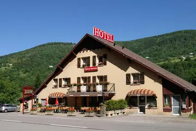 Vue générale sur la montagne ou vue sur la montagne depuis l'hôtel