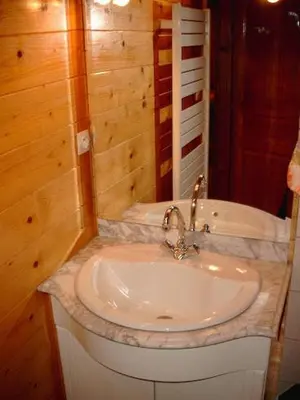 Salle de bains dans l'établissement Chalet Helalph