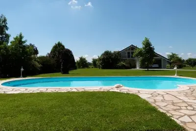 Piscine de l'établissement Agora ou située à proximité
