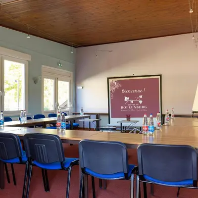 Espace de conférence ou salle de réunion dans l'établissement Hôtel du Bollenberg - Restaurant 