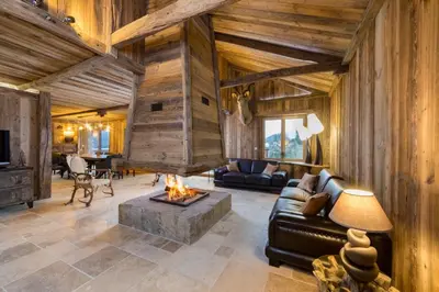 Coin salon dans l'établissement Chalet Le Lodge