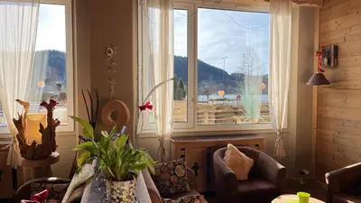 Vue générale sur la montagne ou vue sur la montagne depuis l'hôtel