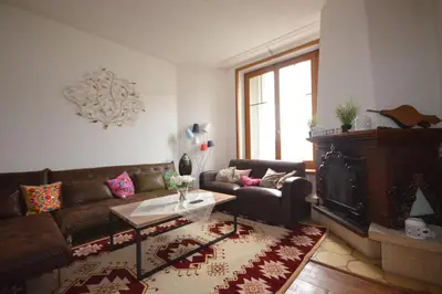 Coin salon dans l'établissement 23 Rue de la République