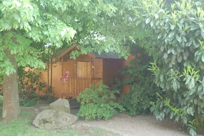 Jardin de l'établissement Le gîte à l'ombre du tilleul