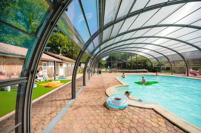 Piscine de l'établissement Glamping the Vosges ou située à proximité