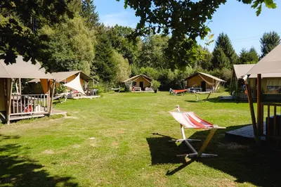 Jardin de l'établissement Glamping the Vosges