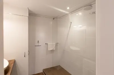 Salle de bains dans l'établissement Travel Homes - The Ancienne Poste, Petite Venise