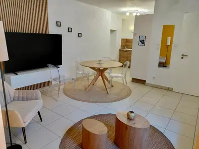 Télévision ou salle de divertissement dans l'établissement Travel Homes - The Ancienne Poste, Petite Venise