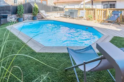 Piscine de l'établissement La Grange Ungersheim - Gîte ou située à proximité
