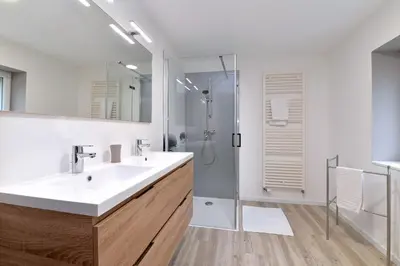 Salle de bains dans l'établissement Les copains d'abord