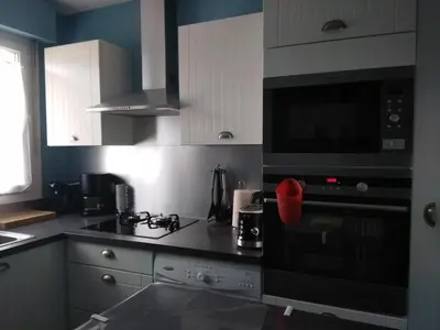 Cuisine ou kitchenette dans l'établissement NIBENAMA