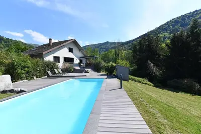 Piscine de l'établissement LA PARENTHESE ou située à proximité