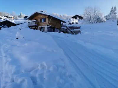 L'établissement Le chalet du Brabant en hiver