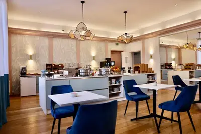 Cuisine ou kitchenette dans l'établissement Hotel de la Bourse, Mulhouse Gare, Sure Hotel Collection by Best Western
