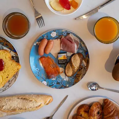 Nourriture dans l'hôtel ou à proximité