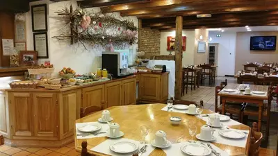 Restaurant ou autre lieu de restauration dans l'établissement A l'Arbre Vert