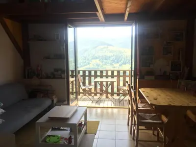Balcon ou terrasse dans l'établissement Charmant T3 Bussang, Vosges, vue imprenable