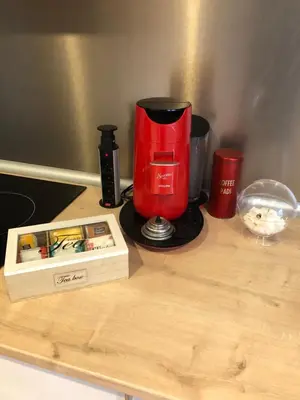 Plateau bouilloire dans l'établissement Gîte Chez Mathilde - hébergement de charme alliant cachet et modernité à 5 minutes de Colmar