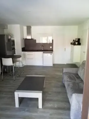 Cuisine ou kitchenette dans l'établissement Chez Michel et Sylviane gite2