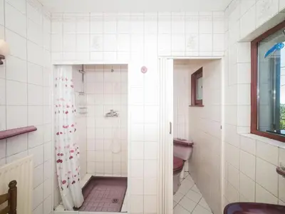 Salle de bains dans l'établissement House in Vosges near Cascades du Gerhard
