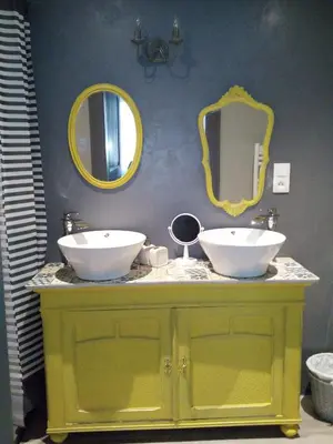 Salle de bains dans l'établissement appartement Vintage a l ancienne forge