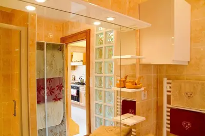 Salle de bains dans l'établissement Gîte des Prés de la Douce