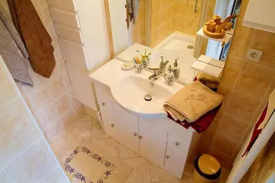 Salle de bains dans l'établissement Gîte des Prés de la Douce