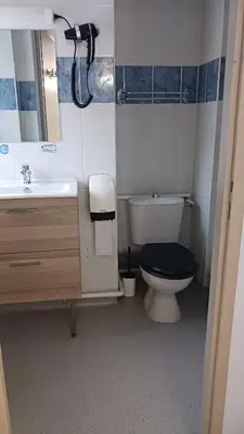 Salle de bains dans l'établissement Hôtel du Ô des Bluches