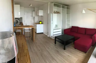 Cuisine ou kitchenette dans l'établissement PERCHOIR 1 : Studio haut de gamme et lumineux