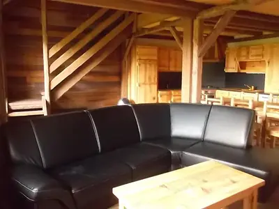 Coin salon dans l'établissement gîte 8 personnes 