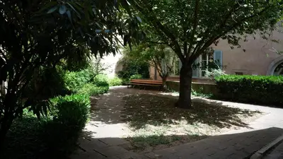 Jardin de l'établissement LITTLE MAMA including free parking at 100 meters