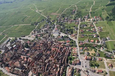 Vue panoramique sur l'établissement Gîtes les bains