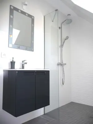 Salle de bains dans l'établissement Charmant sudio aux portes de Colmar