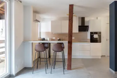 Cuisine ou kitchenette dans l'établissement Appartement Pandore - Colmar City Center - Balcony