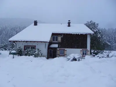 L'établissement LES CŒURS DU TILLEUL en hiver