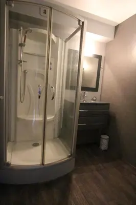 Salle de bains dans l'établissement Colmar City Center - SCHNAPSALA Terrasse and Free Parking - BookingAlsace