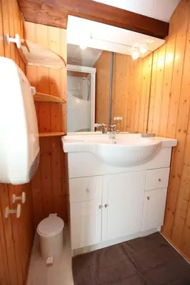 Salle de bains dans l'établissement Gîte de grettery