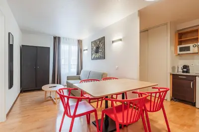 Cuisine ou kitchenette dans l'établissement Residhotel Mulhouse Centre
