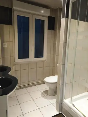 Salle de bains dans l'établissement ESCAPADE