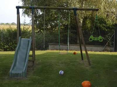 Aire de jeux pour enfants de l'établissement Les Loges Du Ried - Studios & Appartements proche Europapark