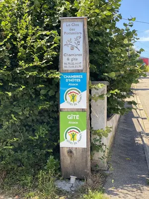 Certificat, récompense, panneau ou autre document affiché dans l'établissement Le Clos des Pommiers