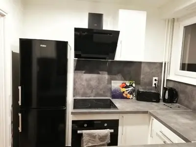 Cuisine ou kitchenette dans l'établissement LUCKY PLACE - PARKING - CENTRE - BALCON
