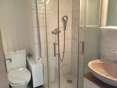 Salle de bains dans l'établissement Studios Lora RM 860