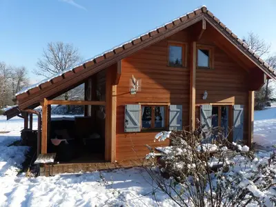 L'établissement Chalet avec Jacuzzi et Piscine, déco soignée esprit cocooning en hiver