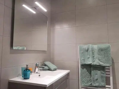 Salle de bains dans l'établissement LE WILSON SUITE - Centre-ville - Gare - Tram