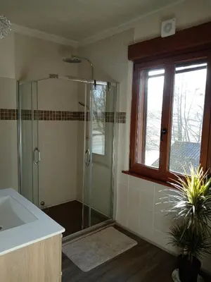 Salle de bains dans l'établissement Chambre double Auberge Alsacienne