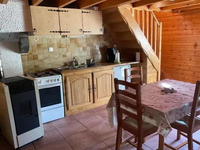 Cuisine ou kitchenette dans l'établissement Annexe de ferme cosy à 15 min de Gérardmer,Ventron et La Bresse