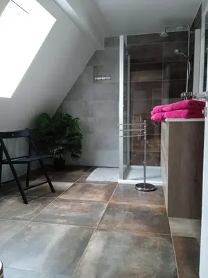 Salle de bains dans l'établissement Le gîte des Kritter