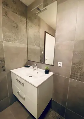 Salle de bains dans l'établissement Vue sur vignes