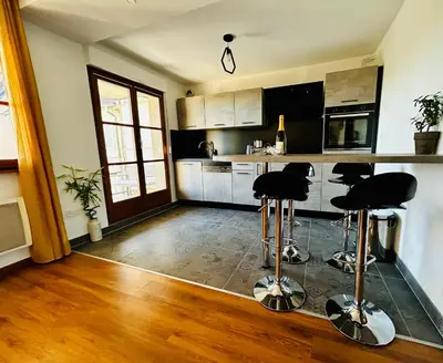 Cuisine ou kitchenette dans l'établissement Vue sur vignes